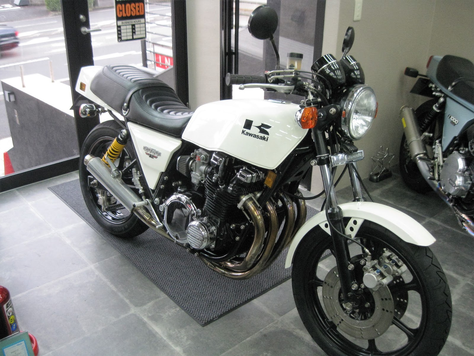 カワサキ　Kawasaki ウィンカー　z750fx バイク